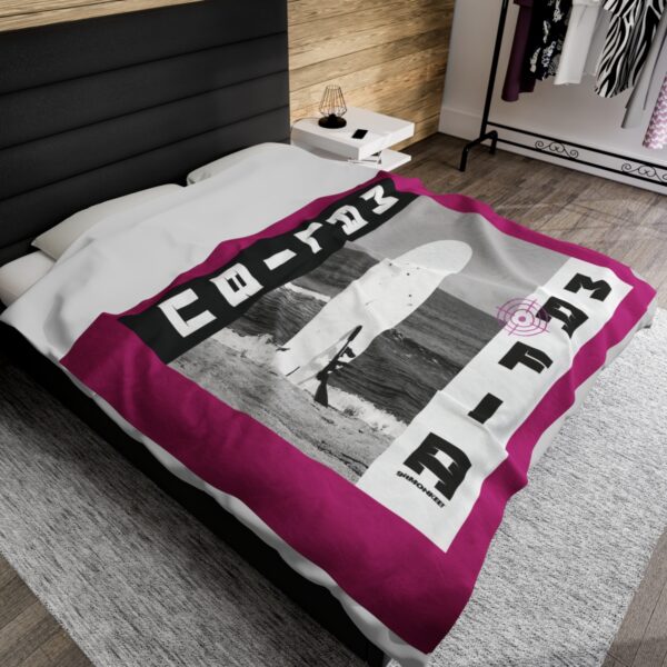 Malibu Mafia/Tommy 2-Gun - Velveteen Plush Blanket - Image 3